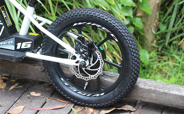 Wired Feature Rear Wheel2